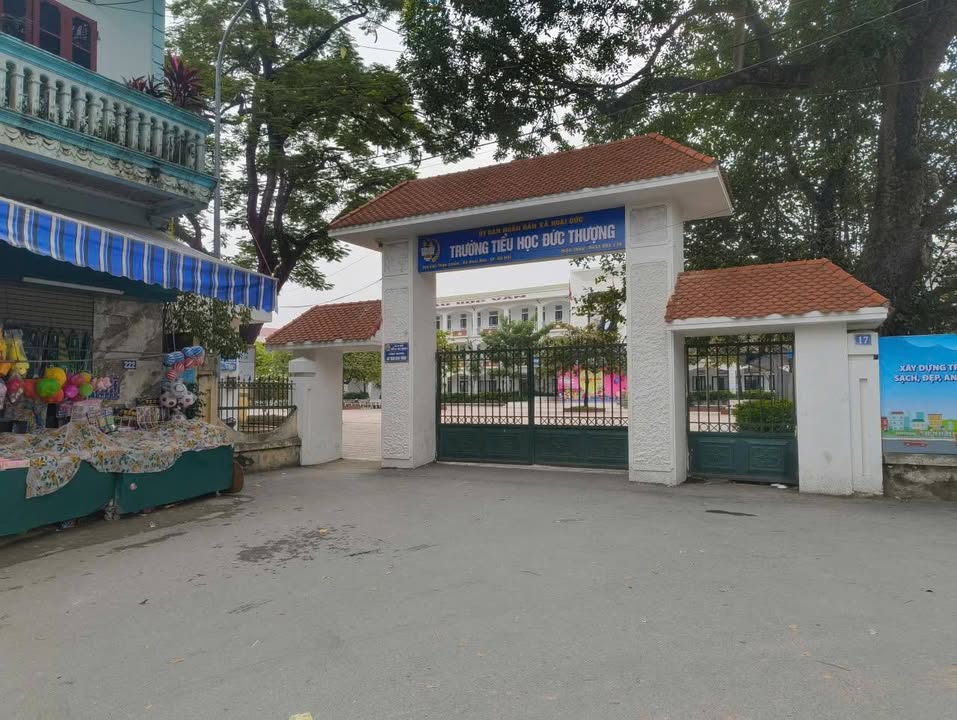 Nhà 3 tầng thôn Nội, Đức Thượng 54m² giá 6.4 tỷ - Thiết kế hiện đại, sẵn sàng ở ngay!