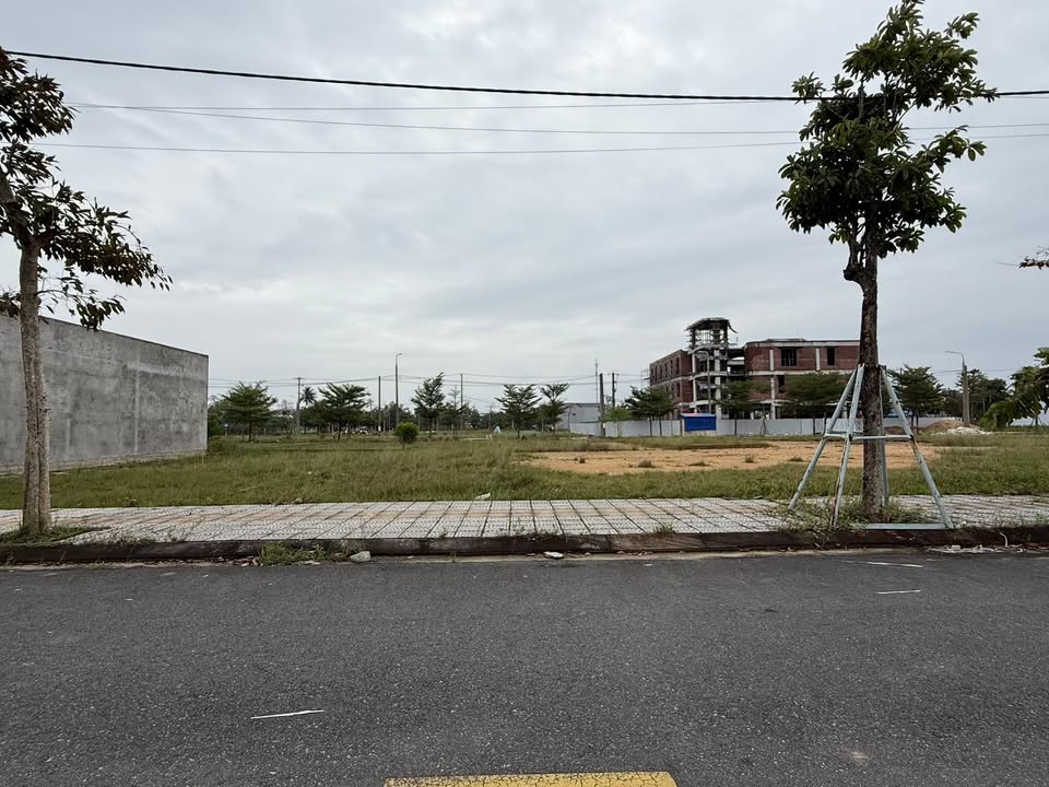 Đất nền Epic Town Điện Bàn 100m² giá 2 tỷ - Sổ đỏ chính chủ!