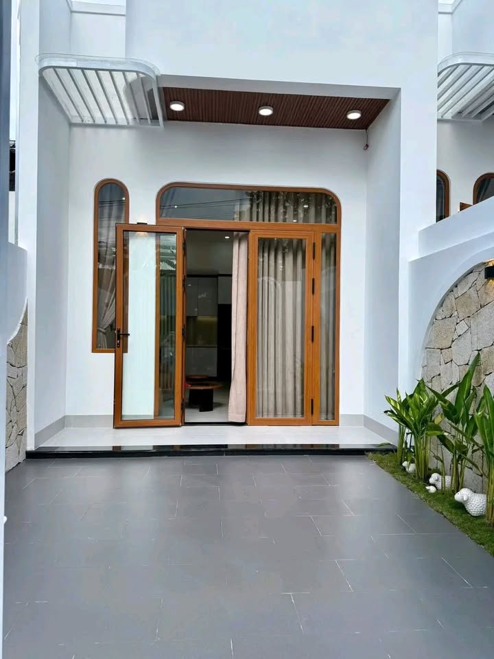 Nhà liền kề Tuệ Tĩnh, Buôn Ma Thuột 80m² giá 2.95 tỷ - Full nội thất cao cấp!