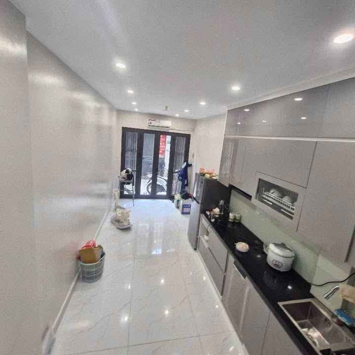 Nhà đẹp Tân Xuân 28m² giá 5 tỷ - Ô tô đỗ cửa, kinh doanh thuận lợi!