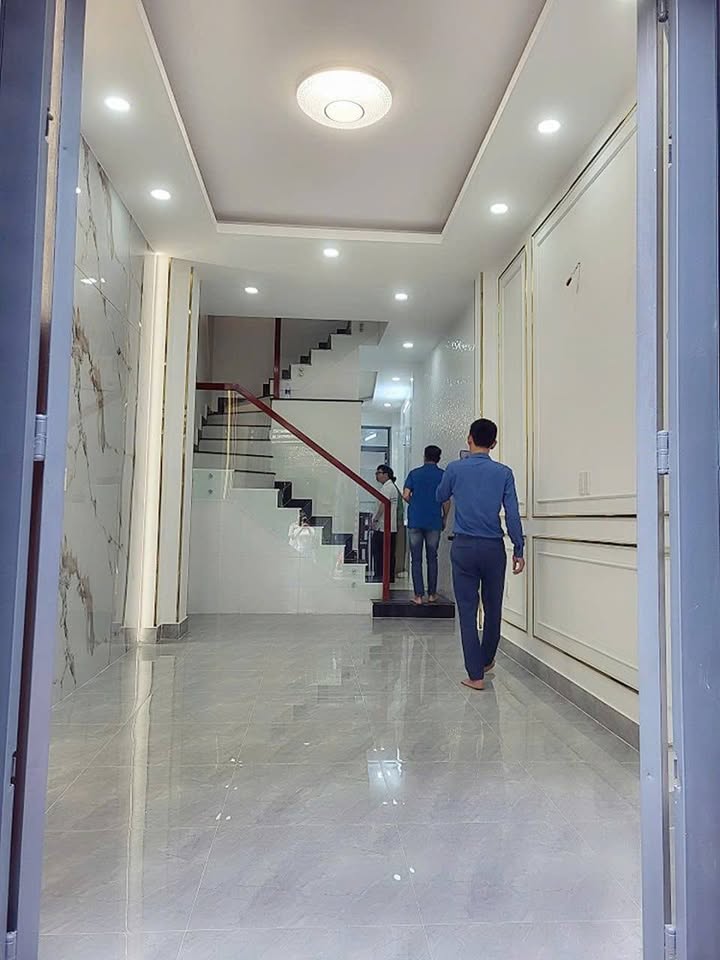 Nhà 4 Lầu Phú Nhuận 41m² giá 8.689 tỷ - Chính chủ bán gấp!