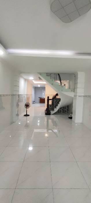 Nhà 1 trệt 3 lầu tại Thủ Đức 68.8m² giá 9 tỷ - Sổ hồng riêng, giao ngay!