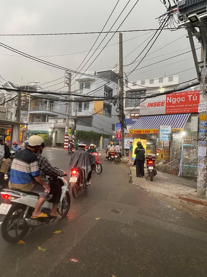 Bán đất Linh Xuân Thủ Đức 81m² giá 4 tỷ - Hẻm xe hơi, tiện ích đầy đủ!