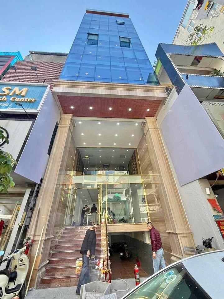 Toà nhà mặt phố Chùa Láng, Đống Đa 135m² giá 115 tỷ - Kinh doanh đỉnh cao!