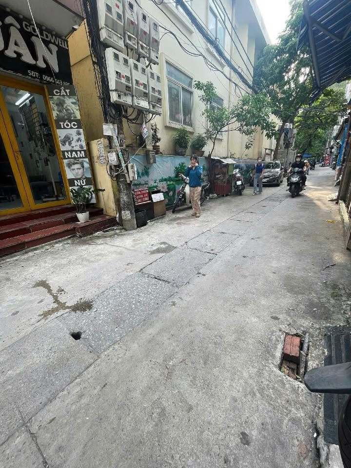 Nhà mặt ngõ Nguyễn Văn Huyên Cầu Giấy 53m² giá 18.5 tỷ - Kinh doanh sầm uất, ô tô tránh