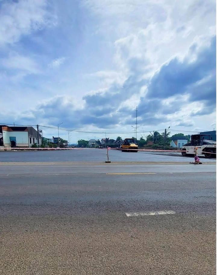 Đất mặt tiền Quốc Lộ 14 Hòa Phú 608m² giá 4.95 tỷ - Cơ hội đầu tư lý tưởng!