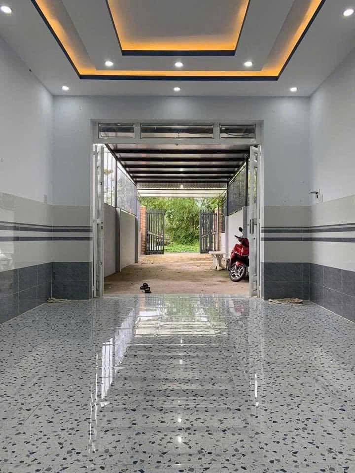 Nhà bán tại Phong Điền, Cần Thơ 250m² giá 2.5 tỷ - Gần chợ Phong Điền!