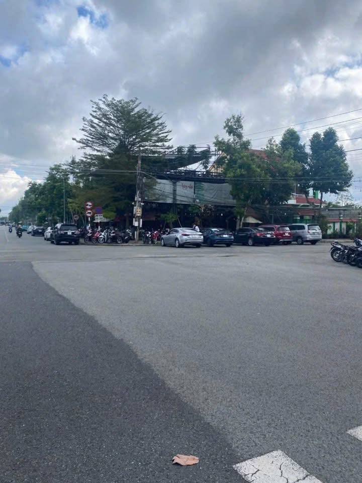 Đất nền biệt thự góc Chợ Chùa, Phú Tân, Bến Tre 572m² - Cơ hội đầu tư sinh lời!