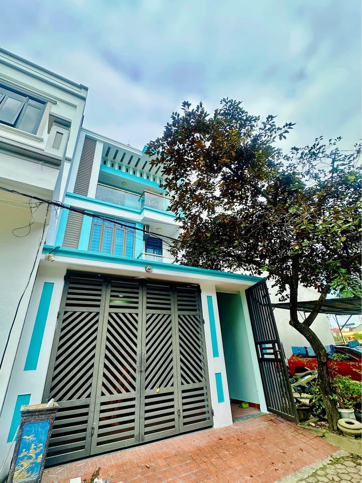 Nhà 3 tầng Quảng Thành, 100m² giá chỉ 4.95 tỷ - Gần AEON Mall!