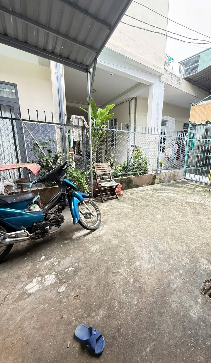 Nhà hẻm 70 Hàn Mặc Tử, Quy Nhơn 52.4m² giá 1.8 tỷ - Dân cư đông đúc