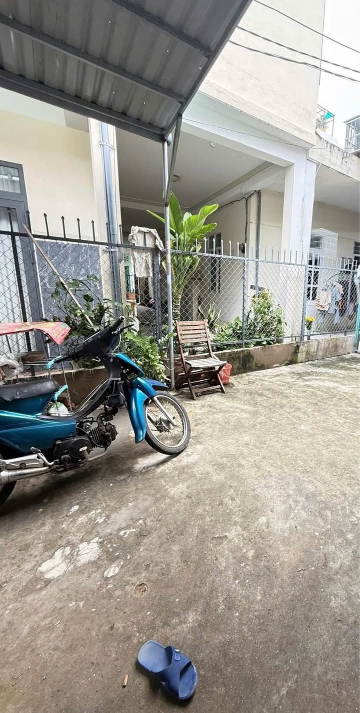 Nhà hẻm 70 Hàn Mặc Tử, Quy Nhơn 52m² giá 1.8 tỷ - Khu dân cư đông đúc, không ngập nước!