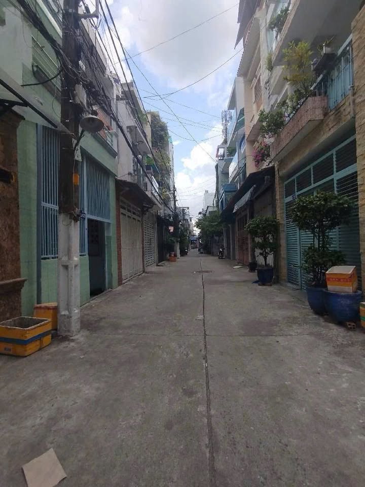 Nhà phố 3 tầng đẹp tại Đường Âu Dương Lân, Quận 8 - Chỉ 6 tỷ, sẵn sàng vào ở!