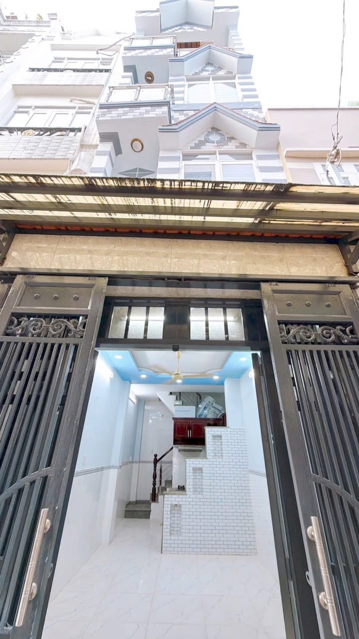 Nhà 3 tầng đẹp, hẻm Đoàn Văn Bơ, quận 4 giá 5.099 tỷ - Sổ hồng chính chủ
