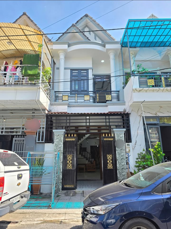 Nhà riêng 64m² phường Tân Đông Hiệp giá 4.2 tỷ - Sổ hồng hoàn công, gần Vincom Dĩ An!