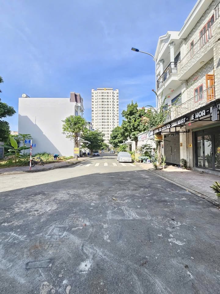 Đất thổ cư 78.4m² KDC Phúc Đạt, Dĩ An - Giá chỉ 3.45 tỷ, sổ hồng riêng!