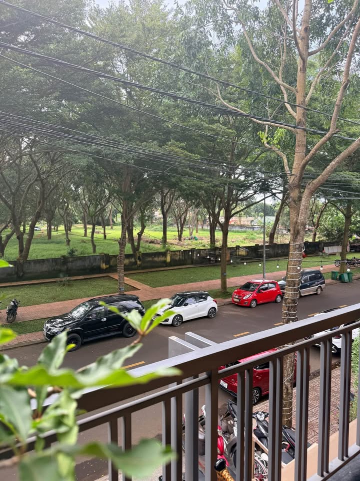 Nhà mặt tiền Nguyễn Đức Cảnh, Buôn Ma Thuột 76m² giá 8.75 tỷ - Cơ hội đầu tư sinh lời!