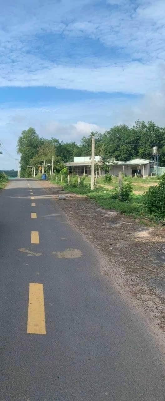 Đất nền Bầu Bàng 200m² giá chỉ 600 triệu - Cơ hội đầu tư hiếm có!