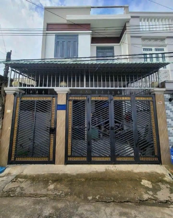 Bán nhà Dĩ An 84m² giá 3.45 tỷ - Thiết kế hiện đại, gần đường Phạm Hữu Lầu!