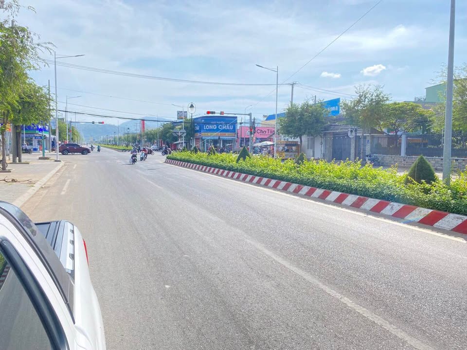 Đất kinh doanh mặt tiền Điện Biên Phủ Long Hải 346m² giá 10.5 tỷ - Cơ hội đầu tư hấp dẫn!