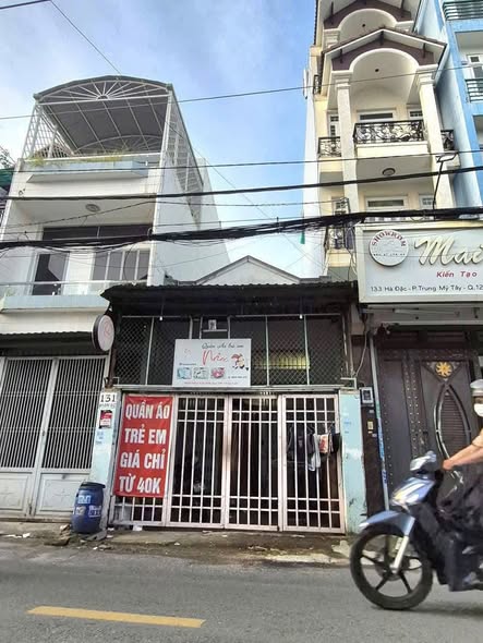 Nhà 2 mặt tiền đường Hà Đặc, quận 12, 110m² giá 8.89 tỷ - Cơ hội đầu tư sinh lời!