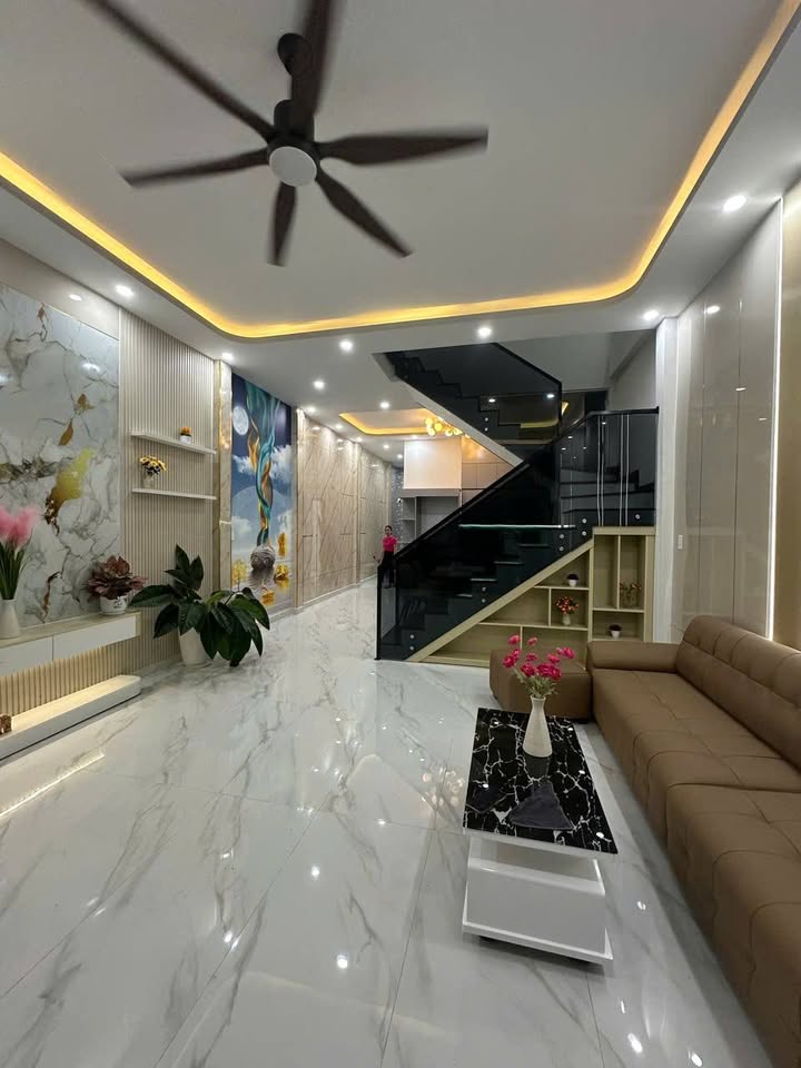 Nhà phố Đức Hòa, Long An 102m² giá 2.68 tỷ - Tiện ích đầy đủ, sẵn sàng ở!