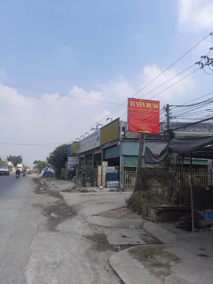 Căn nhà 2 mặt tiền ấp 1, Đức Hòa Đông, 72m² giá 1.2 tỷ - Bán gấp kẻo lỡ!