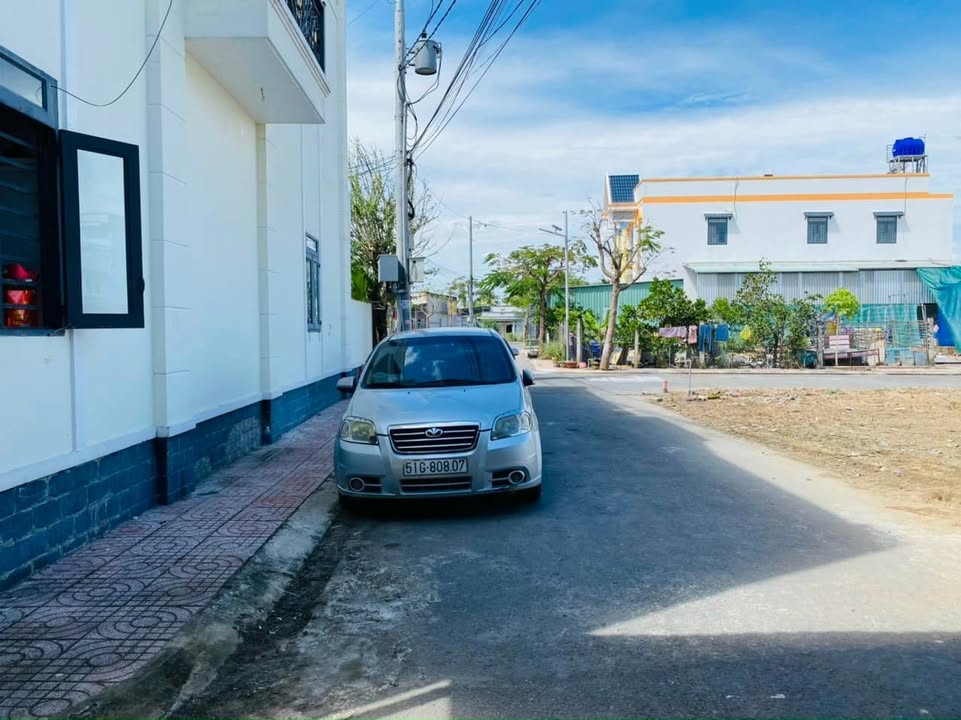 Nhà 1 trệt 1 lầu tại KDC Long Hòa, Cần Đước 66m² giá chỉ 1.4 tỷ - Sẵn sàng vào ở ngay!