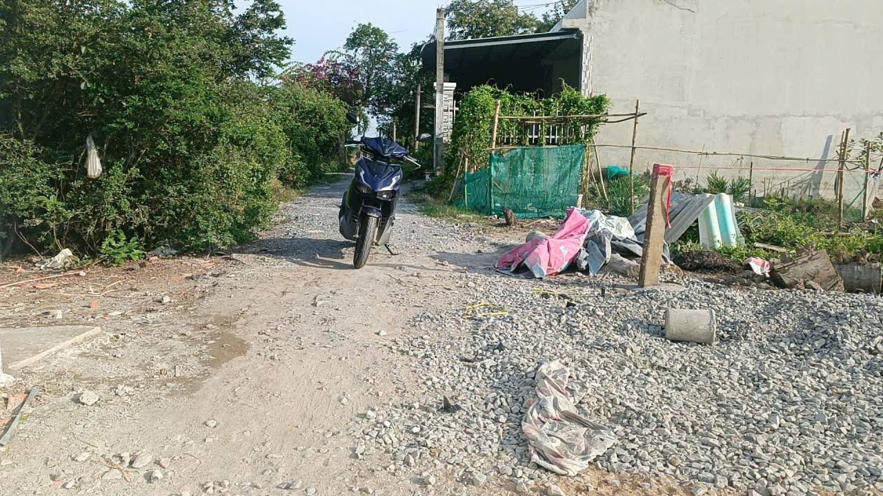 Đất thổ cư Nhựt Ninh, Tân Trụ 450m² giá 999 triệu - Sổ hồng chính chủ!