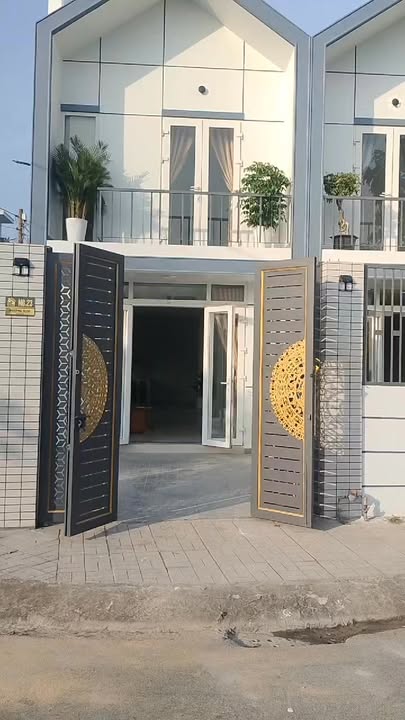 Nhà góc 2 mặt tiền tại Khu Đô Thị Cát Tường Phú Sinh, Long An, 85m² - Giá chỉ 1.95 tỷ!