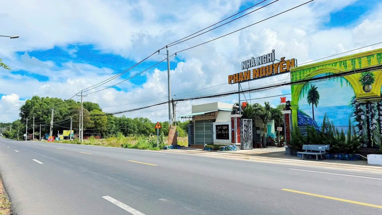 Nhà nghỉ mặt tiền đường ven biển Lộc An 1094m² giá 15 tỷ - Đầu tư sinh lời ngay!