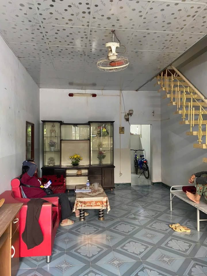 Nhà Mặt Tiền Đường Nhựa tại Phường Hòa Thắng, 73m², giá chỉ 999 triệu - Cơ hội không thể bỏ lỡ!