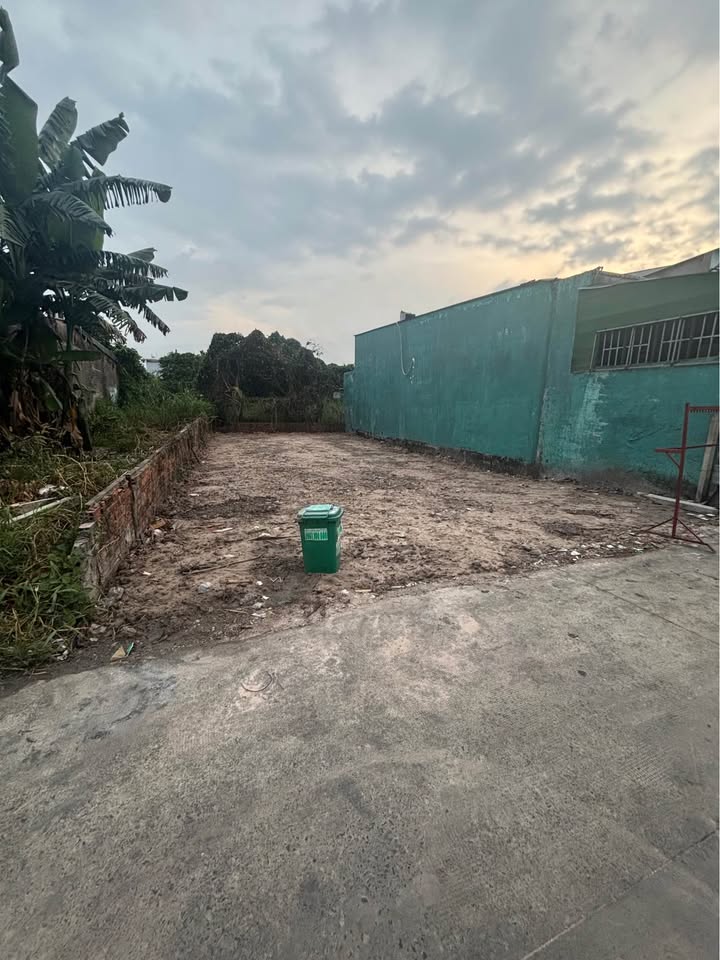 Đất thổ cư Hóc Môn 174m² giá 4.2 tỷ - Tiện ích đầy đủ, khu dân cư đông đúc!