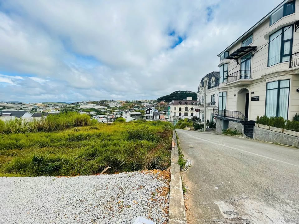 Đất nền Đà Lạt - Đường Trịnh Hoài Đức - Diện tích từ 250m² - Cơ hội đầu tư sinh lời!