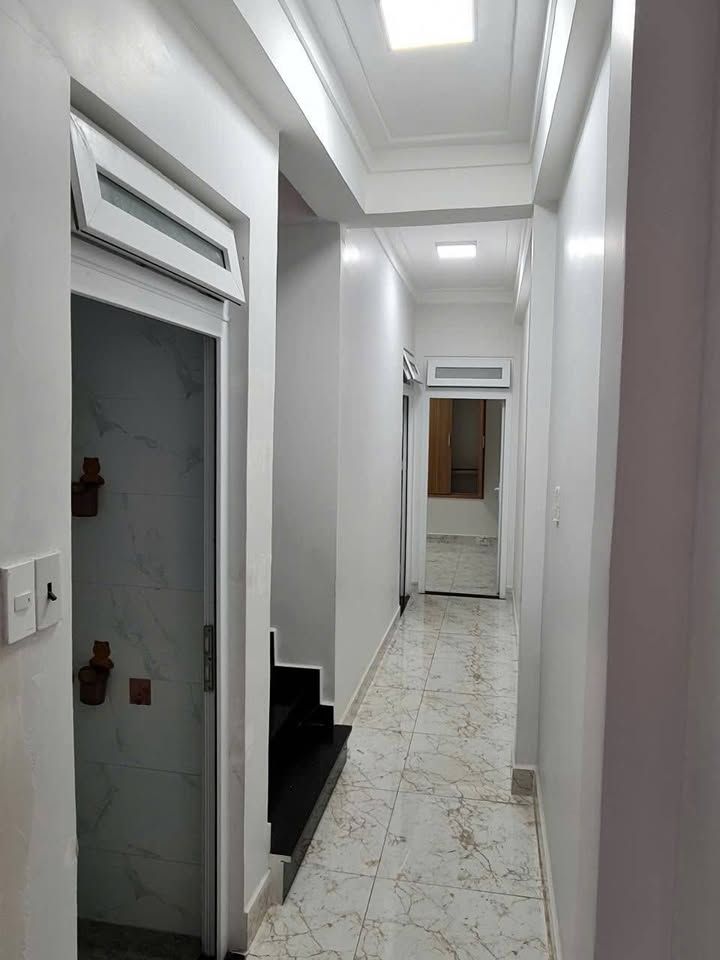 Nhà riêng Đà Lạt 50m² giá 4.5 tỷ - Sổ đỏ chính chủ, thuận tiện di chuyển!