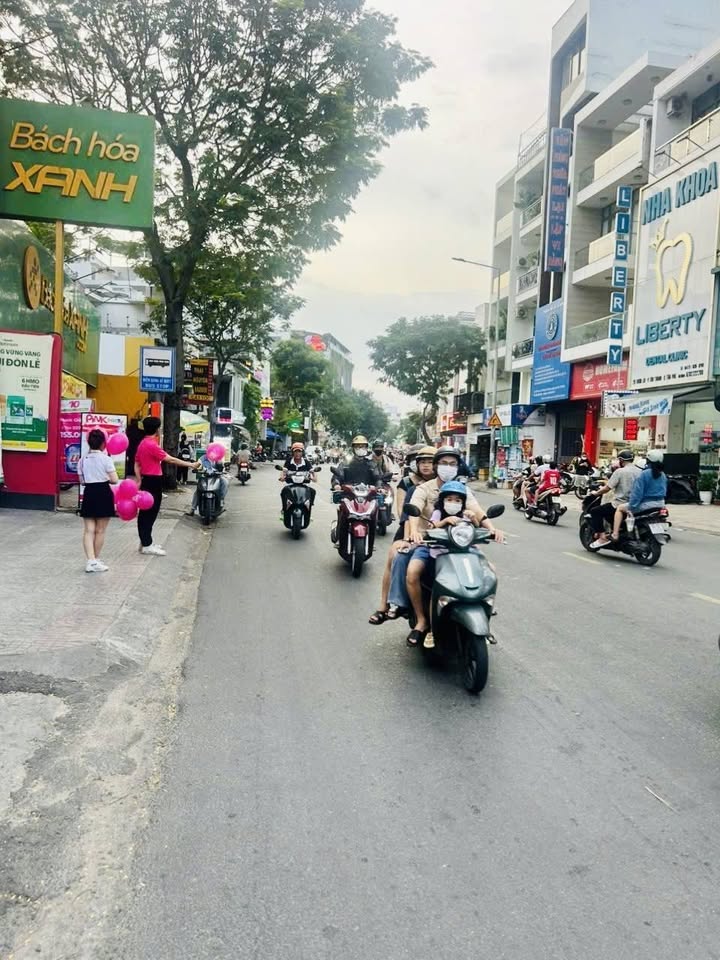 Nhà mặt tiền Vườn Lài, Tân Phú 92m² giá 21 tỷ - Khu kinh doanh sầm uất!