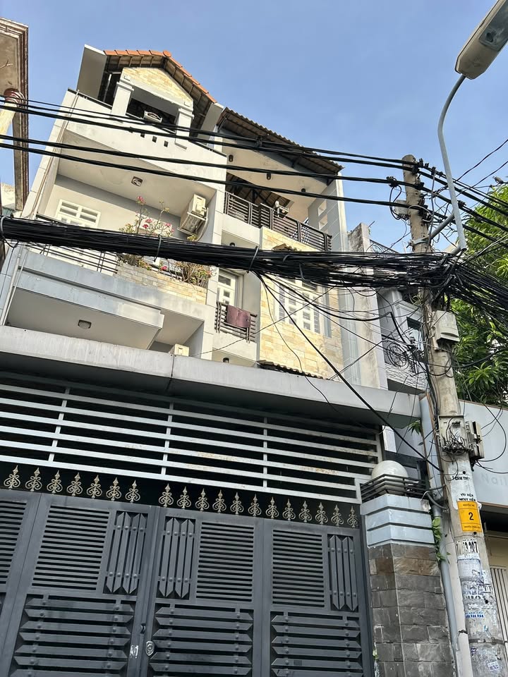 Bán gấp FrontHouse mặt tiền Nguyễn Trung Trực, 230m² giá 10 tỷ - Thiết kế tinh tế, sổ hồng riêng!