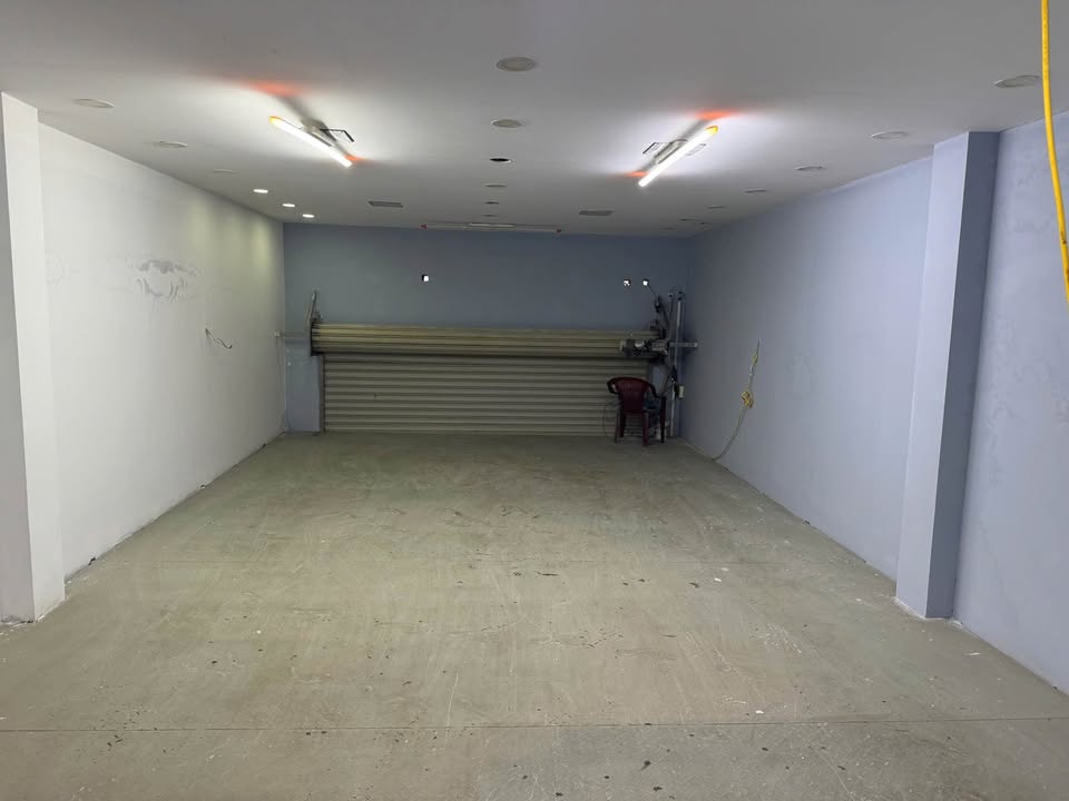 Bán nhà mặt tiền Nguyễn Đức Cảnh, Buôn Ma Thuột, 76.33m² - Vị trí đắc địa, kinh doanh sầm uất!