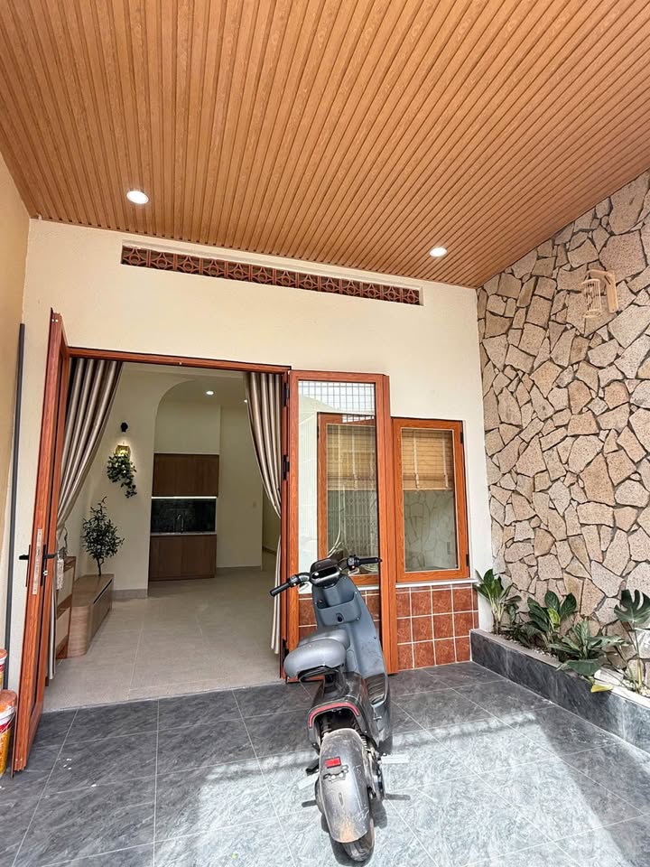 Nhà mặt tiền đường Duy Tân, Buôn Ma Thuột 72m² giá 3.49 tỷ - Kinh doanh thuận lợi!