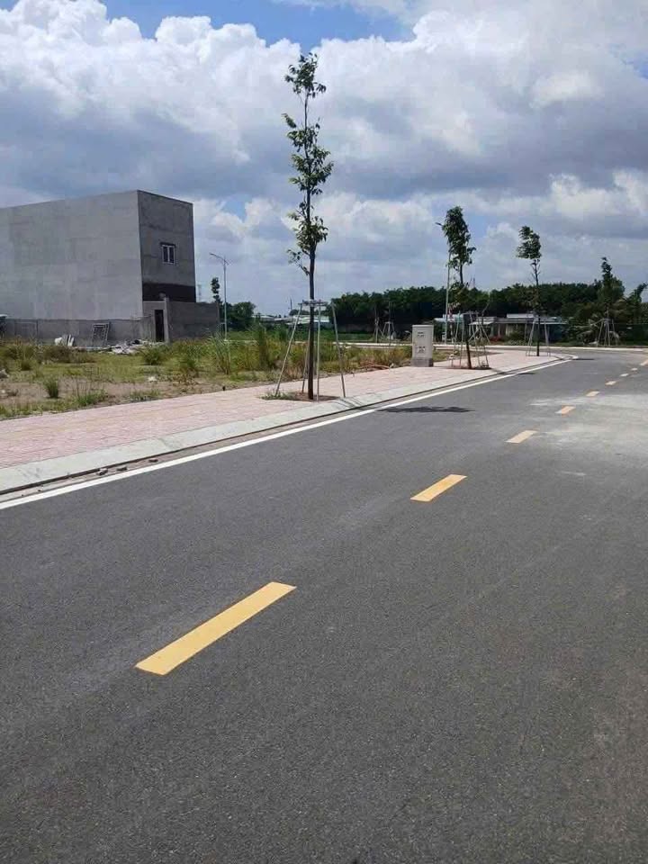 Đất nền TĐC Tân Bửu, Bến Lức 100m² giá 1.9 tỷ - Vị trí đắc địa, đầu tư sinh lời!