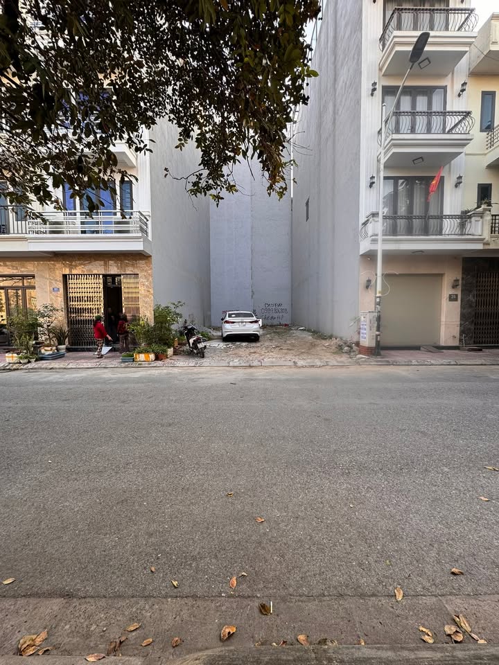 Đất phân lô Thế Lữ, Hồng Bàng, Hải Phòng 64m² - Sổ đỏ chính chủ, giá tốt