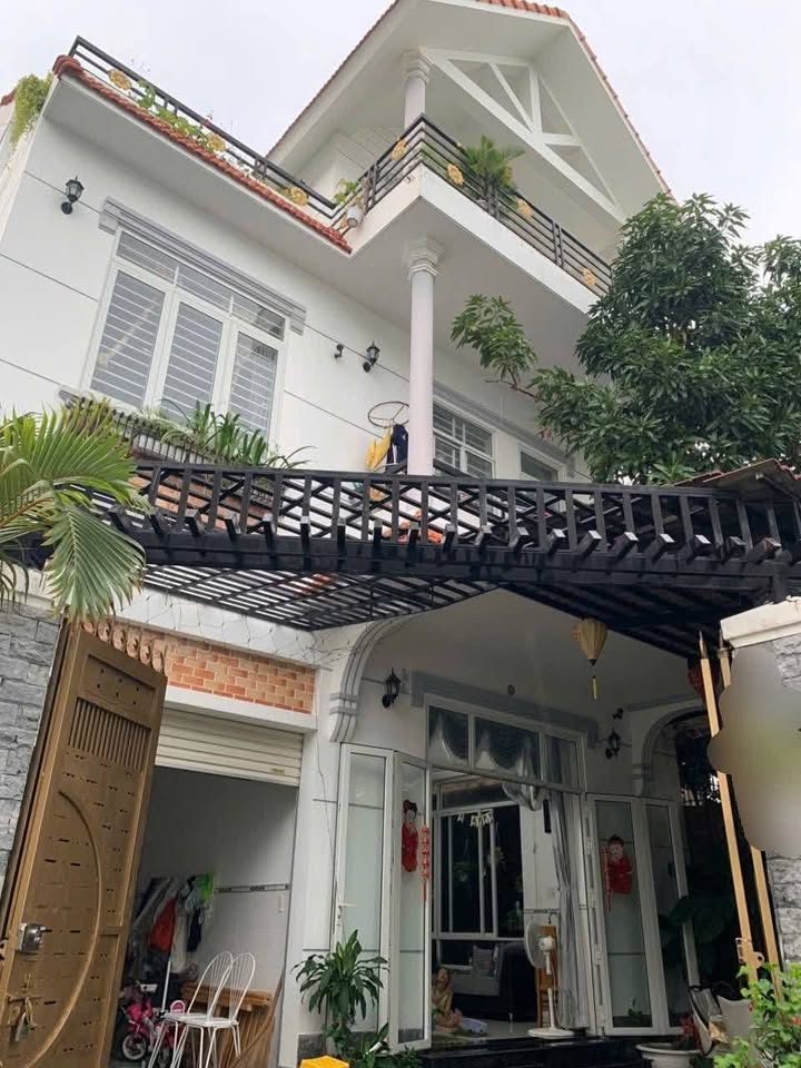 Biệt thự mini 1 trệt 2 lầu đường Phan Chu Trinh, Vũng Tàu 147,6m² giá 13.9 tỷ - Gần biển Bãi Sau!