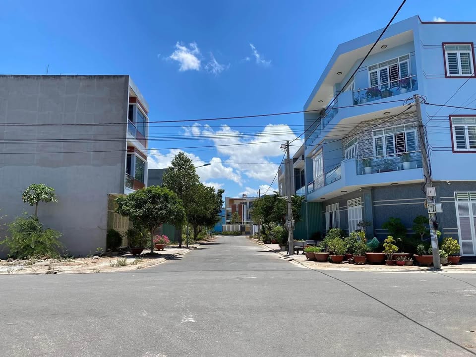 Đất nền Gò Cát 108m² giá 2 tỷ - Sổ hồng riêng, gần đường Văn Tiến Dũng!