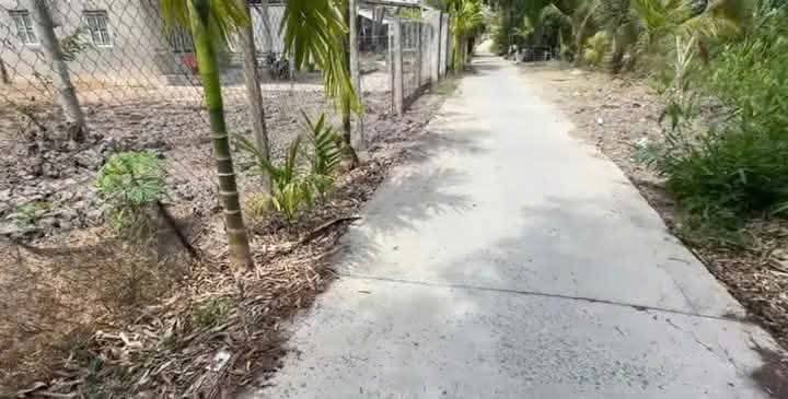 Bán đất mặt tiền rộng 2148m² tại Hòa An, Hậu Giang - Đầy đủ tiện nghi và tiềm năng!