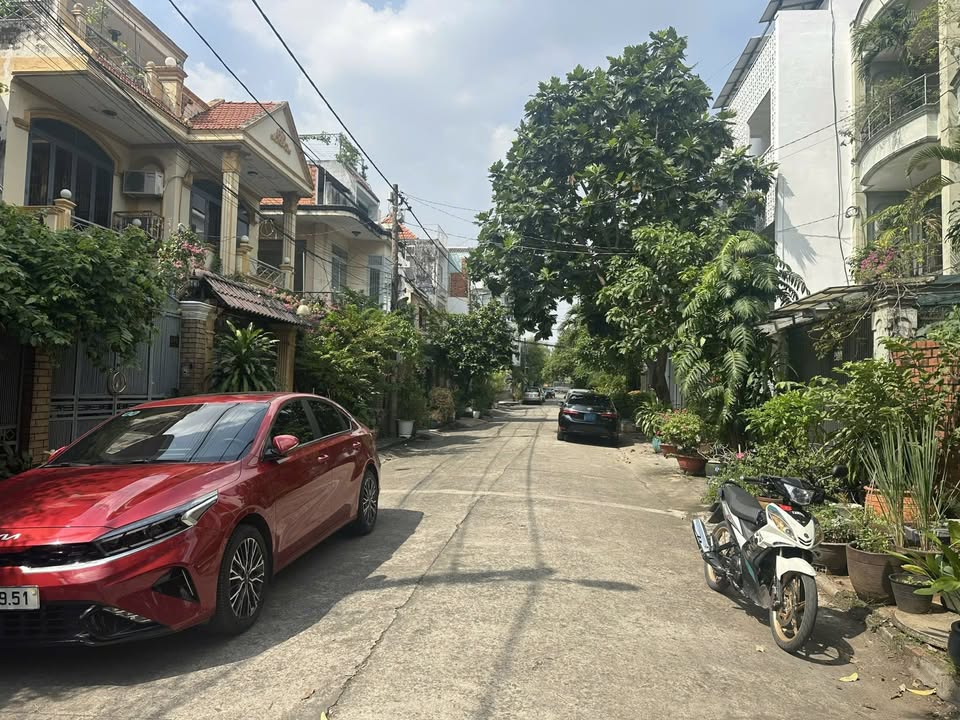 Townhouse Hiệp Bình Chánh Thủ Đức 123m² giá 14 tỷ - Căn villa sân vườn hiếm có!