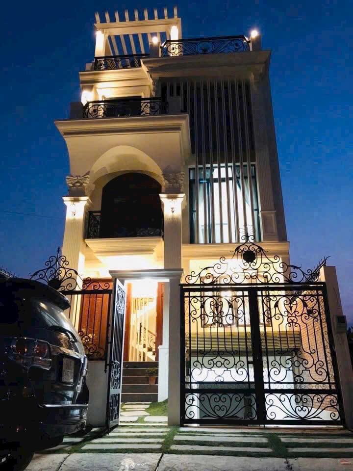 Nhà phố Thạnh Mỹ Lợi 129.5m² giá 20 tỷ - Thiết kế hiện đại, có thang máy