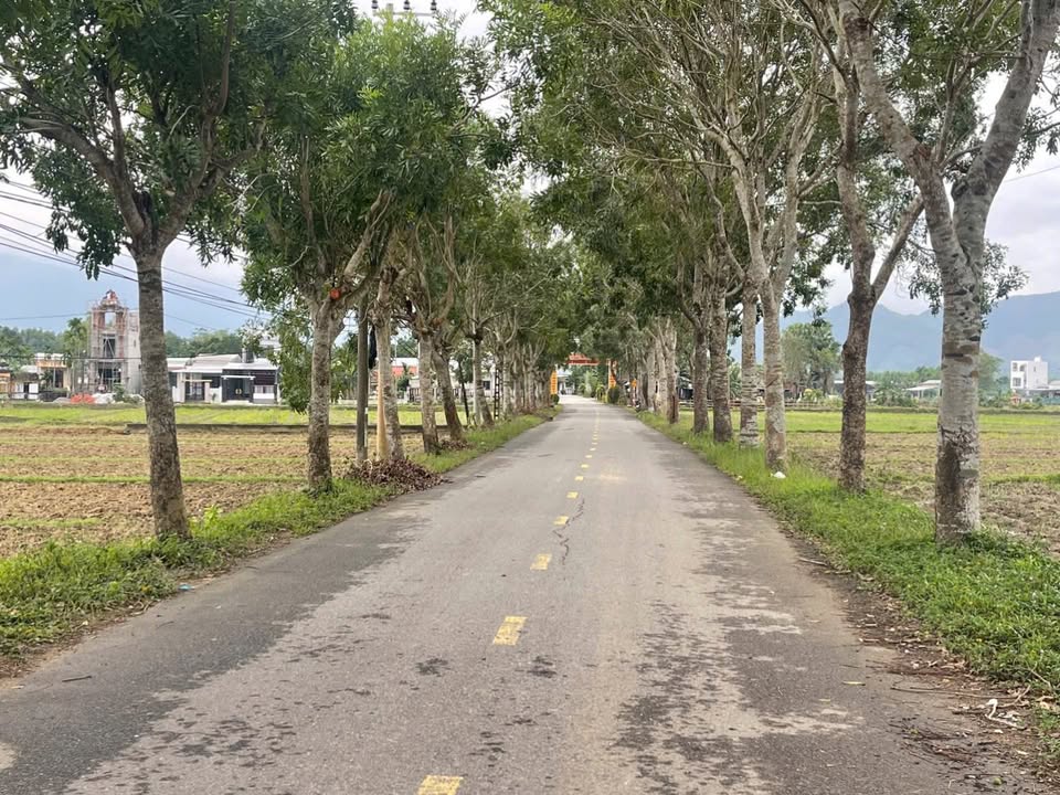 Đất thổ cư Lô góc 2 mặt tiền thôn Thái Lai, xã Bà Nà 185m² giá 1.1 tỷ - Cơ hội đầu tư tuyệt vời!