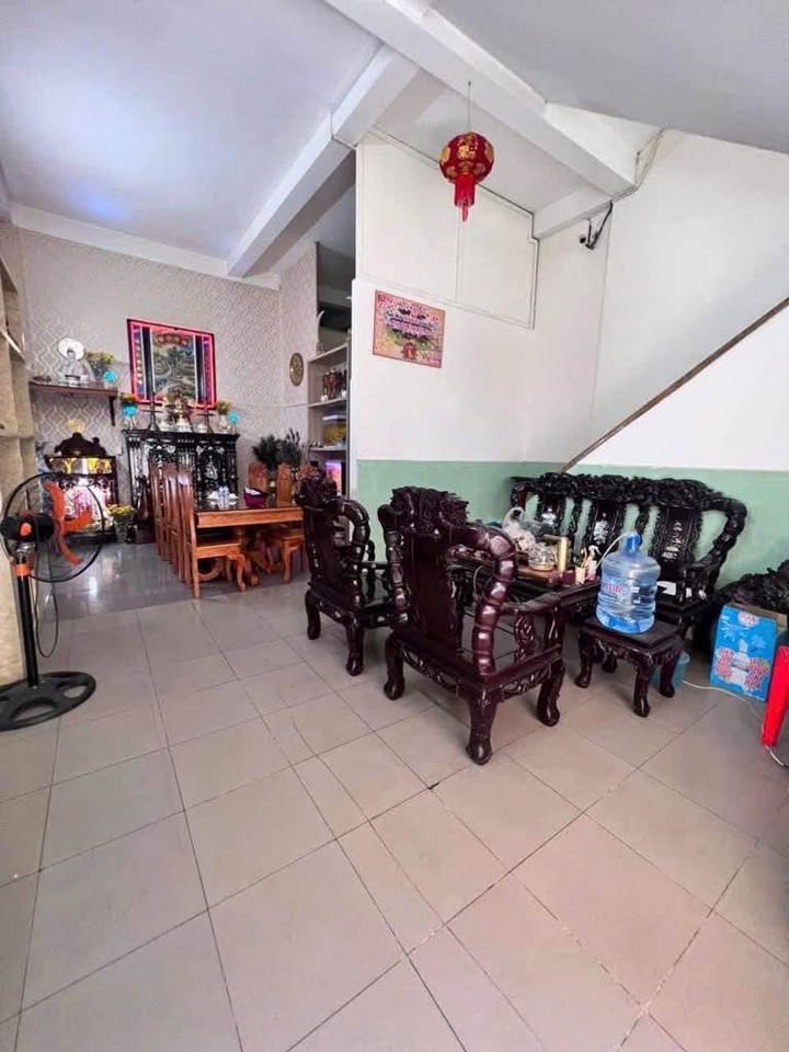 Bán gấp FrontHouse 148m² tại quận 11 - Giá chỉ 21 tỷ, vào ở ngay!