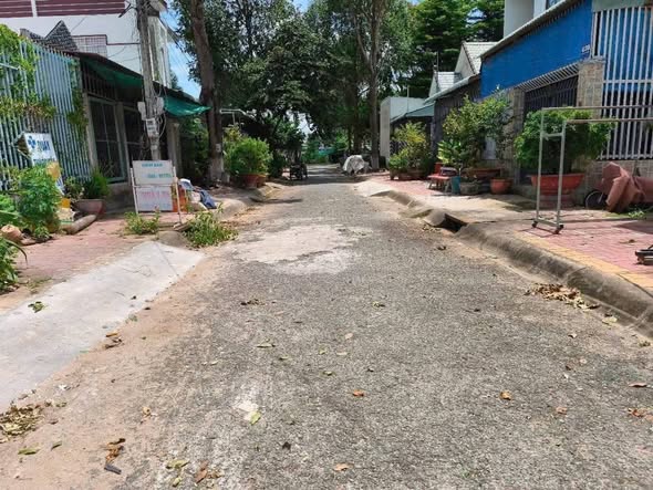 Nhà cấp 4 phường Long Châu Vĩnh Long 120m² giá 1 tỷ - Không thể bỏ lỡ!