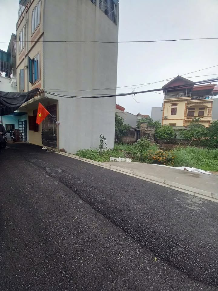 Nhà Đa Tốn Gia Lâm 60m² giá 4.88 tỷ - Ô tô vào tận đất, sổ nở hậu!