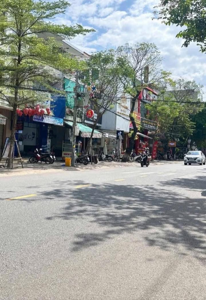 Mặt tiền Lê Lợi Quảng Ngãi 100m² giá 6 tỷ - Kinh doanh sầm uất!